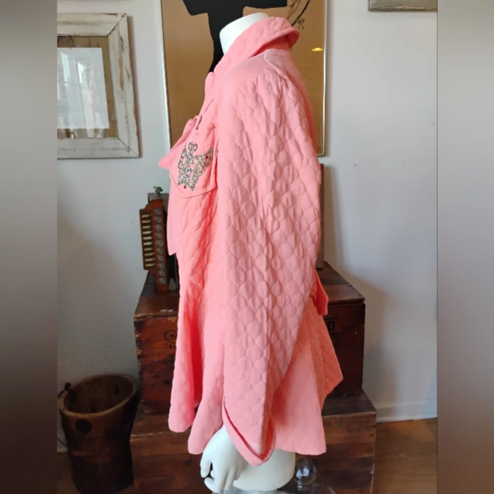 Gorgeous 40's Quilted Coral Jacket Size M/L. - Picture 3 of 12